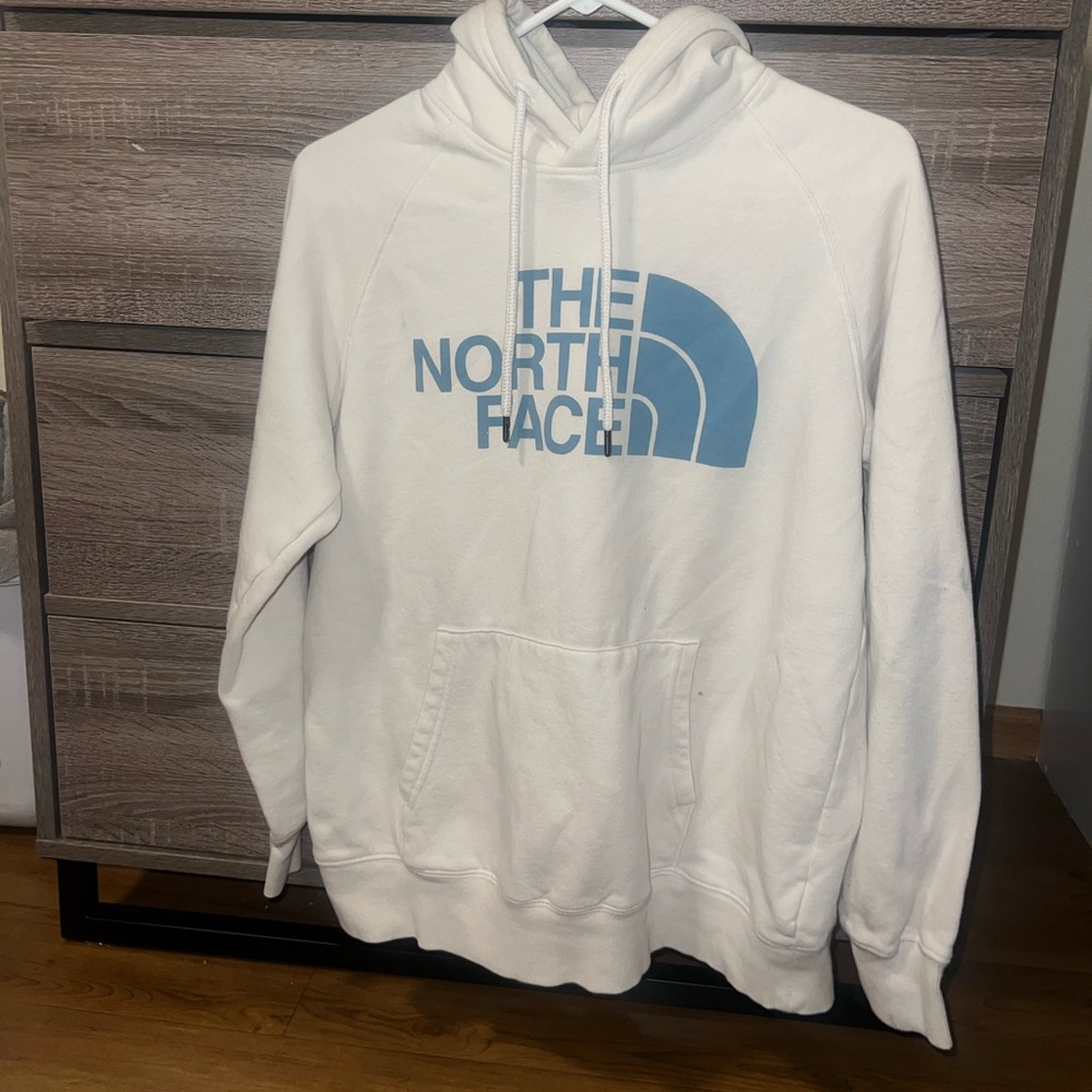 Women’s North Face Sweatshirt